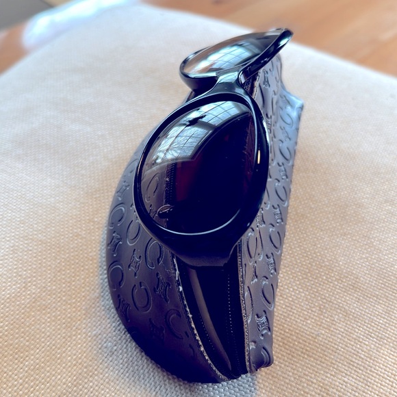 Celine Triomphe Black & Gold Tone Sunglasses with Case and Dust Cloth - Picture 3 of 15